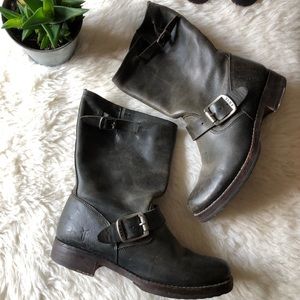 Frye Veronica Shortie ankle boots is faded black 6